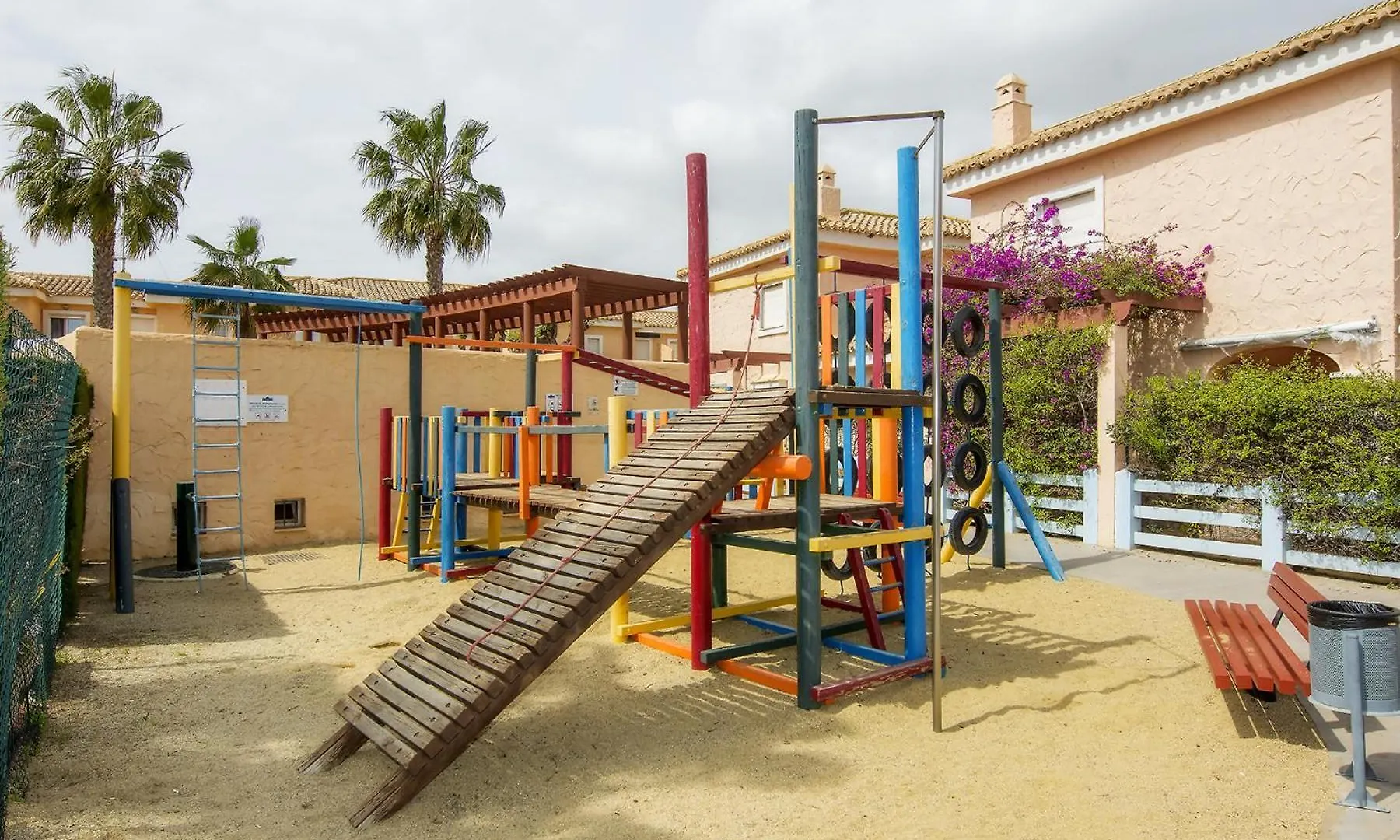 Holiday home Vera Playa Chalet Adosado Jardin Piscina Parking